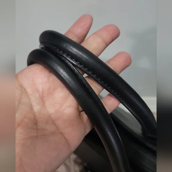 Aldo Black Hand /Cross Body Bag - Picture 13 of 16